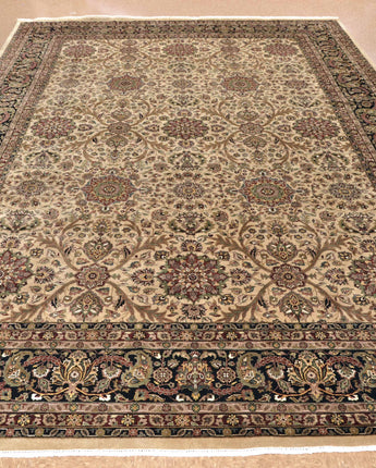 Indo Persian design, Hand knotted from fine natural wool in India 10 x 14