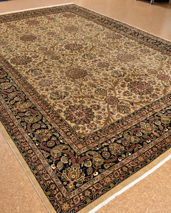 Indo Persian design, Hand knotted from fine natural wool in India 10 x 14