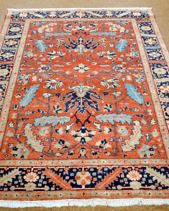 Fine Turkish hand knotted Rug