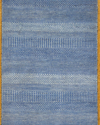 Modern design hand knotted from natural wool in India