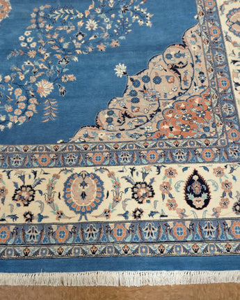 Fine Pak Persian Hand Knotted from fine Natural Wool, Size 9 x 12.5