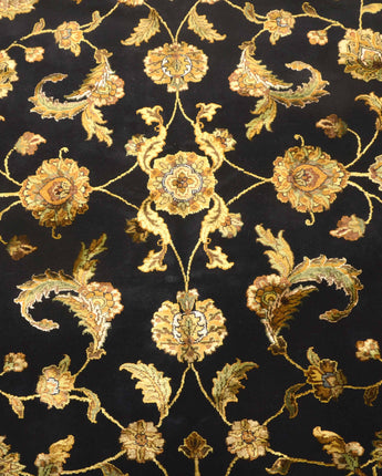Indo Persian Design , Hand Knotted from Natural Wool , Size 10 x 13.10
